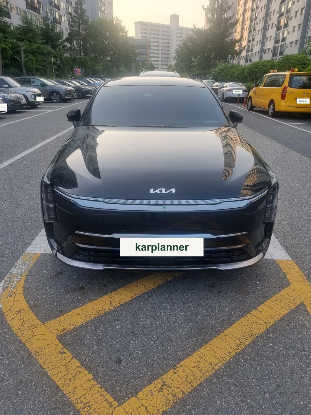 기아 K8 출고 차량 전면